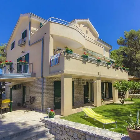 Apartment Holiday 193346 Brodarica (Sibenik-Knin)